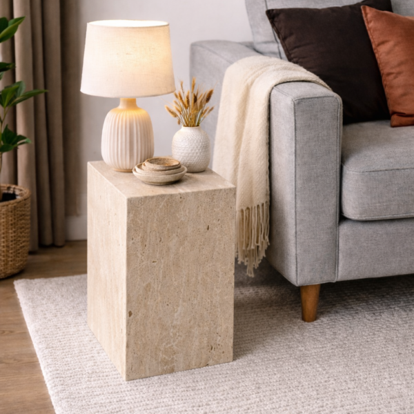 Beistelltisch in Creme