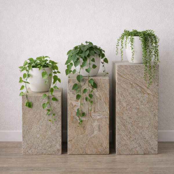 Stehender Blumenständer aus Marmor