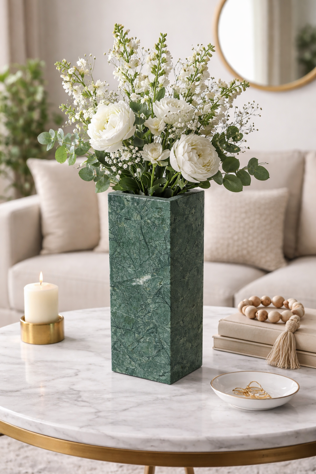 Grüne Vase aus Marmor